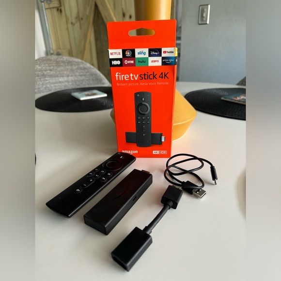 Amazon Fire TV stick 4k - Picture 2 of 3